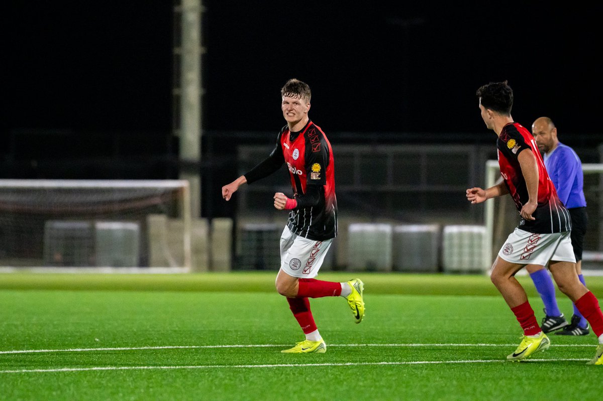📝 Match Report 

🤩 Mattias Mannilaan and Mamadou Danfa netted on their debuts as the Imps continued their excellent form by coming from behind to beat Lynx 5-1 

👉 lincolnredimpsfc.co.uk/Matchreport.as…

#LRI #GFL 👹