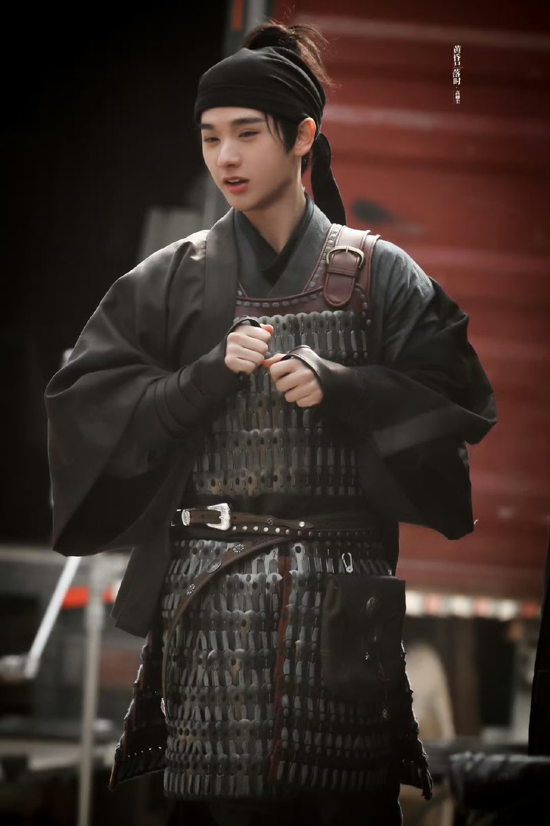 _GNeWW's tweet photo. ทรงนี้ทหารฝ่ายตรงข้ามเจอแล้วรีบเลย รีบมาจิ้มแก้มมมมมมมมม
@naninenai99 #นายท่านกรชิต 
#高卿尘 #GaoQingchen https://t.co/n1Sk9oeFqN