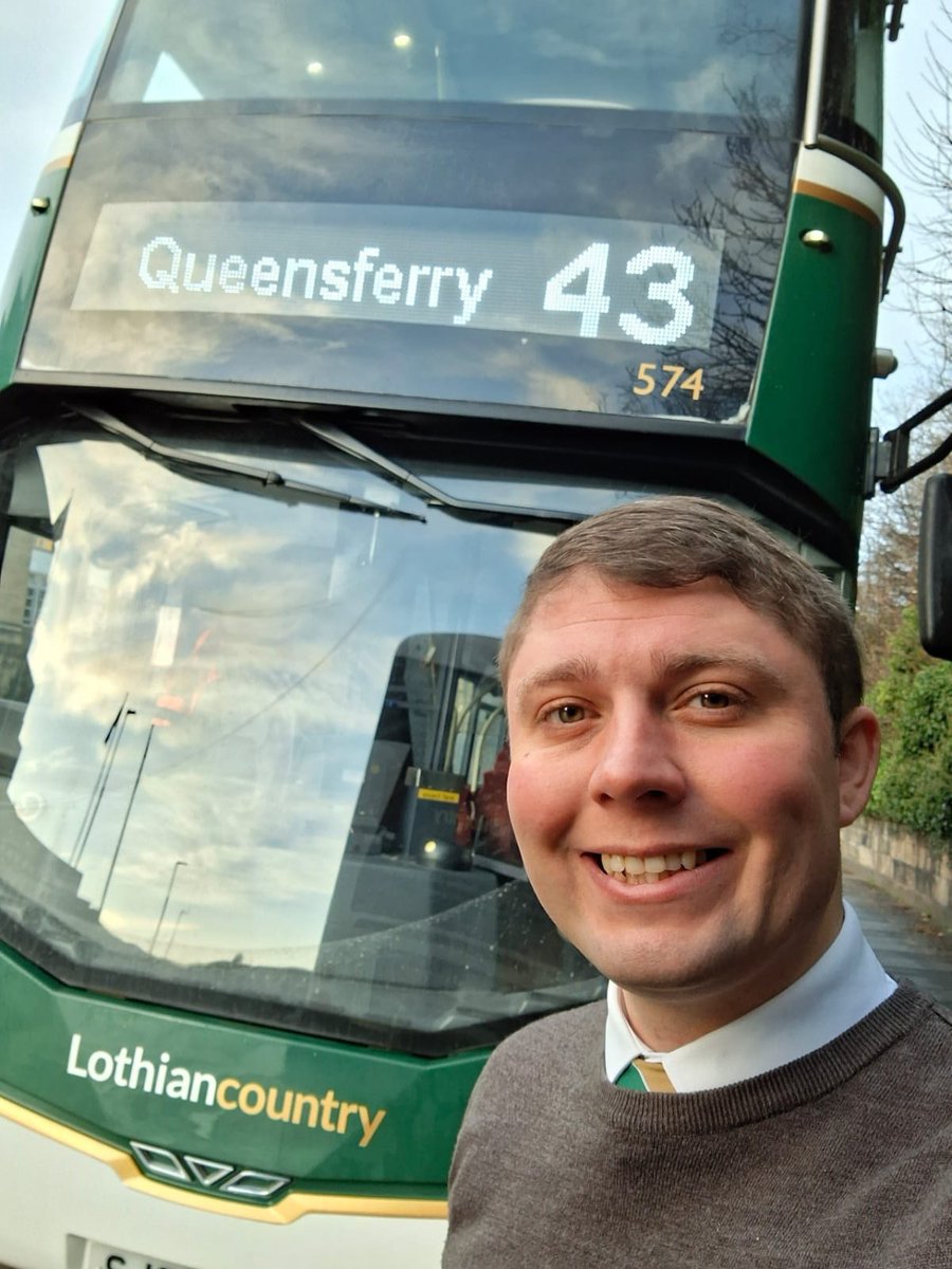 First driving shift of the year... Had to be a 43! 🚍👋 

#Queensferry #LothianCountry