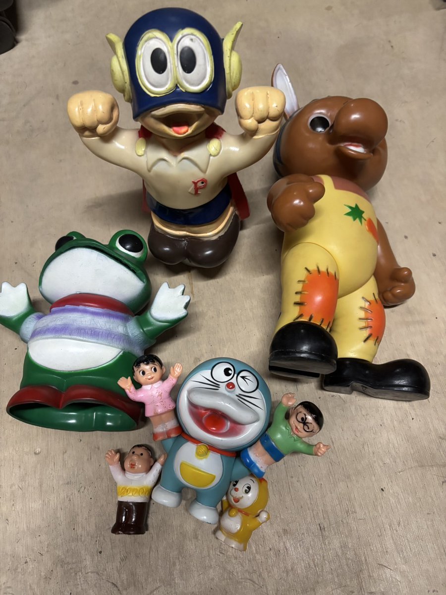 これは凄い！タカトクのドラえもん(スタンダード)に指人形。ロバくんは