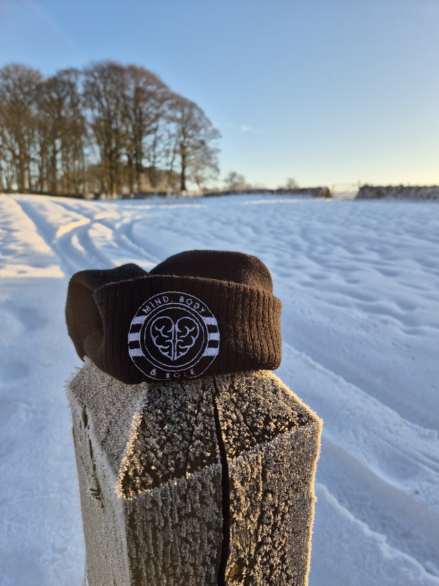 hodder_showcow's tweet photo. #bobblehat #notintour fed up of being a #SnowMan #hat... time for the #snow in the #hoddervalley to go.... @MindBodySoleUK   
Why not buy a #hat and see how far yours can get. ..from the @MindBodySoleUK website... https://t.co/sCxE8rRqF0