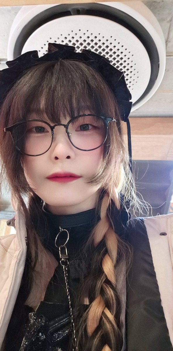 ggaggaZe's tweet photo. #트친소 #𝕏친소
#코스어_트친소
#코스어_𝕏친소
#부코 #부코_트친소
#부산코믹월드 
#코스프레
그 비스크 돌은 사랑을 한다의 시즈쿠땅을 까까제.ver로 돌아다녔던 까까제입니다! 사실 첫번째 코스프레였어요! 오며가며 마주쳤거나 사진 찍으셨던 분 오세용 오세용!!>< https://t.co/TgmWit8SeX