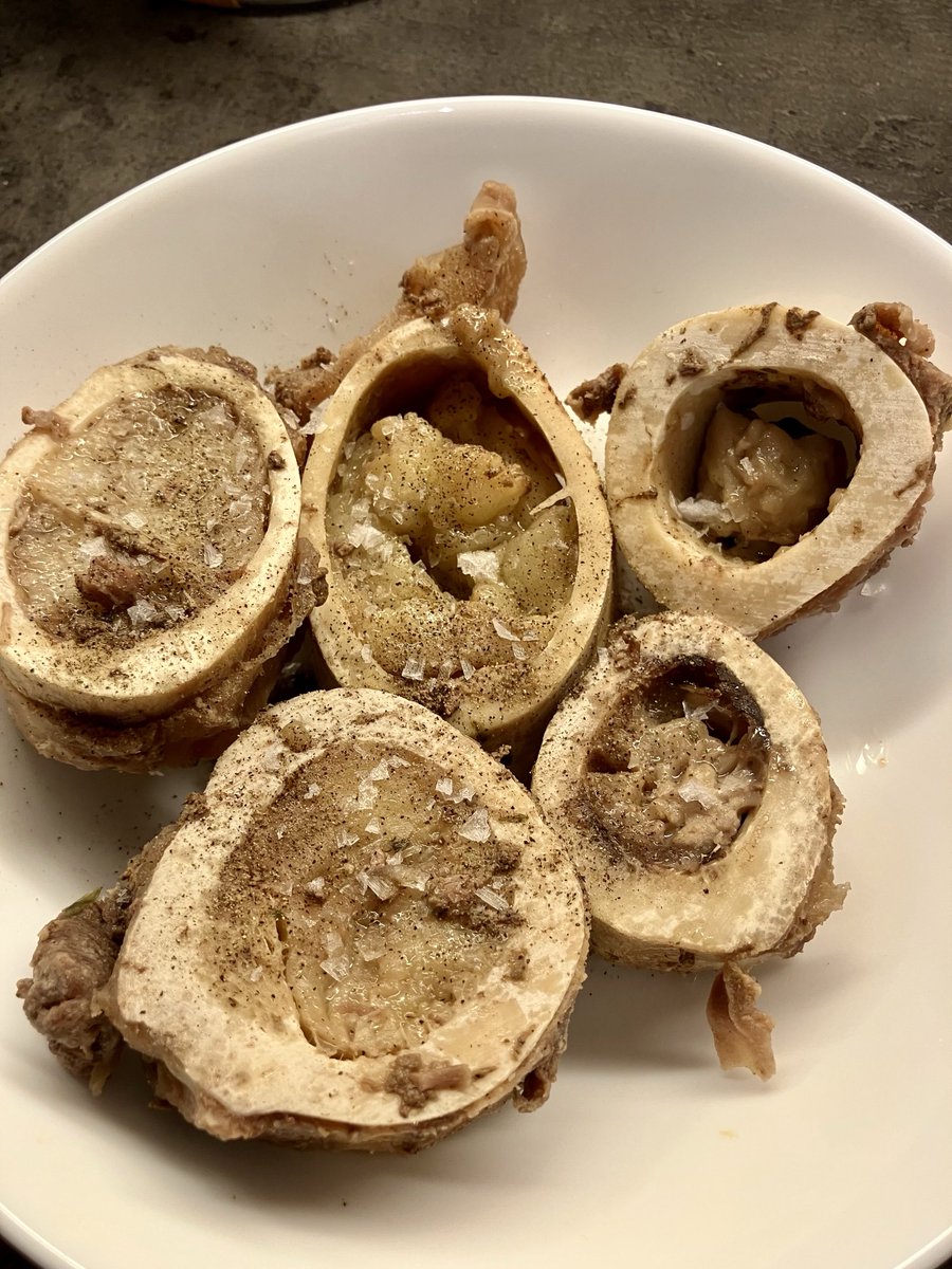 KrisBlackRose's tweet photo. Liquid gold ready! Homemade #beefmeat & #bonemarrow #broth getting portioned for the freezer, for the cold days next week. I eat all the meat falling apart and the marrows with salt and pepper…. https://t.co/fk0QAzJgMn