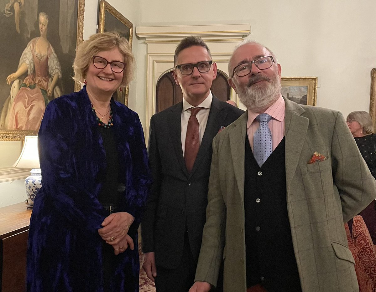St Chad's College (@stchadsdurham) on Twitter photo One of the highlights of <a href="/durham_uni/">Durham University</a>’s Winter Congregations was celebrating Jonathan Jones’ honorary doctorate. A St Chad’s alum (and organ scholar), his first Durham graduation was in 1994.
Here he is, now & then. One of the highlights of <a href="/durham_uni/">Durham University</a>’s Winter Congregations was celebrating Jonathan Jones’ honorary doctorate. A St Chad’s alum (and organ scholar), his first Durham graduation was in 1994.
Here he is, now & then.