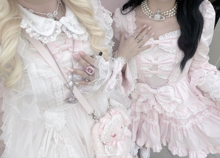 ⠀⠀⠀
⠀⠀⠀⠀⠀⠀⠀⠀ ⠀⣾⣿⣦⣀⣴⣿⣷
⠀⠀⠀⠀⠀⠀⠀⠀ ⠀⠛⣻⣿⠛⣿⣟⠛
⠀⠀⠀⠀⠀⠀⠀⠀ ⢠⣾⣿⡏ ⠀⢹⣿⣷⡄
⠀⠀⠀⠀⠀⠀⠀⠀ ⠀⠀⡟ ⠀⠀⠀⢻⡀

⠀⠀⠀