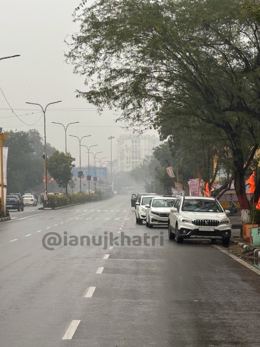 ianujkhatri's tweet photo. #Jaipur #Rajasthan #Rain #Mist #shotoniphone https://t.co/RtJYloeqw2