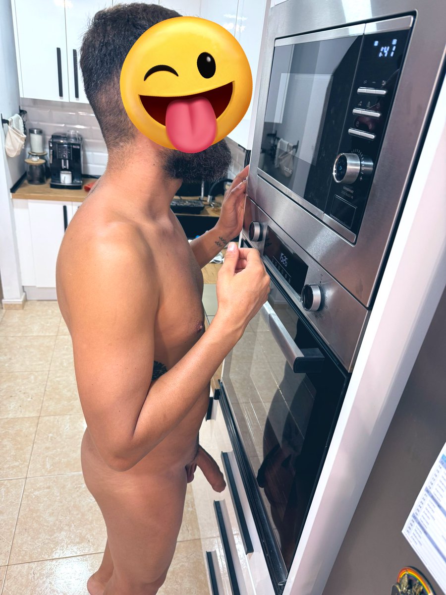 maxoteGc's tweet photo. Esperando a que se caliente el micro 😜 https://t.co/sUsUB5KVkD