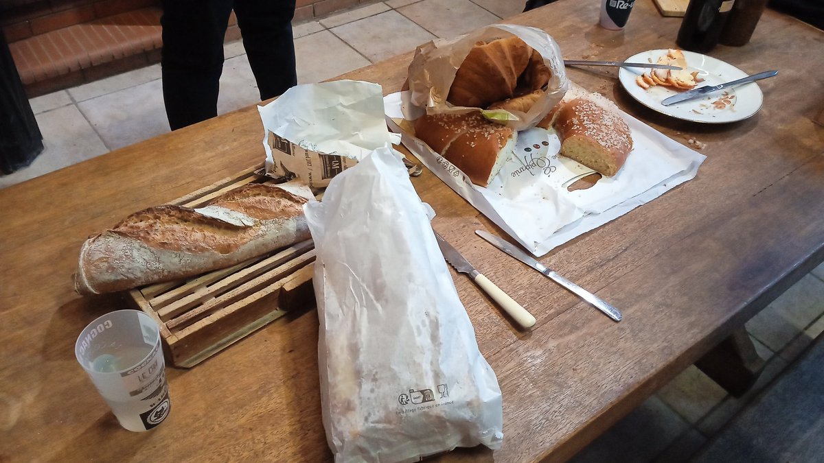 kelethorn's tweet photo. Alambic cup ce week-end ! Tournoi de bloodbowl dans une salle où un Alambic distille le divin Cognac (A consommer avec modération ou quand madame regarde ailleurs
)

Tournoi orienté bouffe et minus.

Premier match contre Soren et ses sont, victoire malgré un homme arbre exclu t0. https://t.co/eGl0qD7m9L