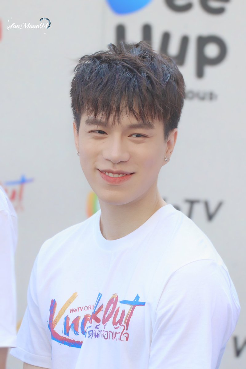 sanmoon948's tweet photo. [110125] ~ 

ยิ้มหวานมาก😊

#บวงสรวงKnockOut
#KnockOutTheSeries #หมัดน็อกล็อกหัวใจ
#wiset  #WiWiset  #wiwitestt
#WeTVth #WeTVOriginal
#DeeHupHouse #DeeHup https://t.co/Yjp20bh9mZ