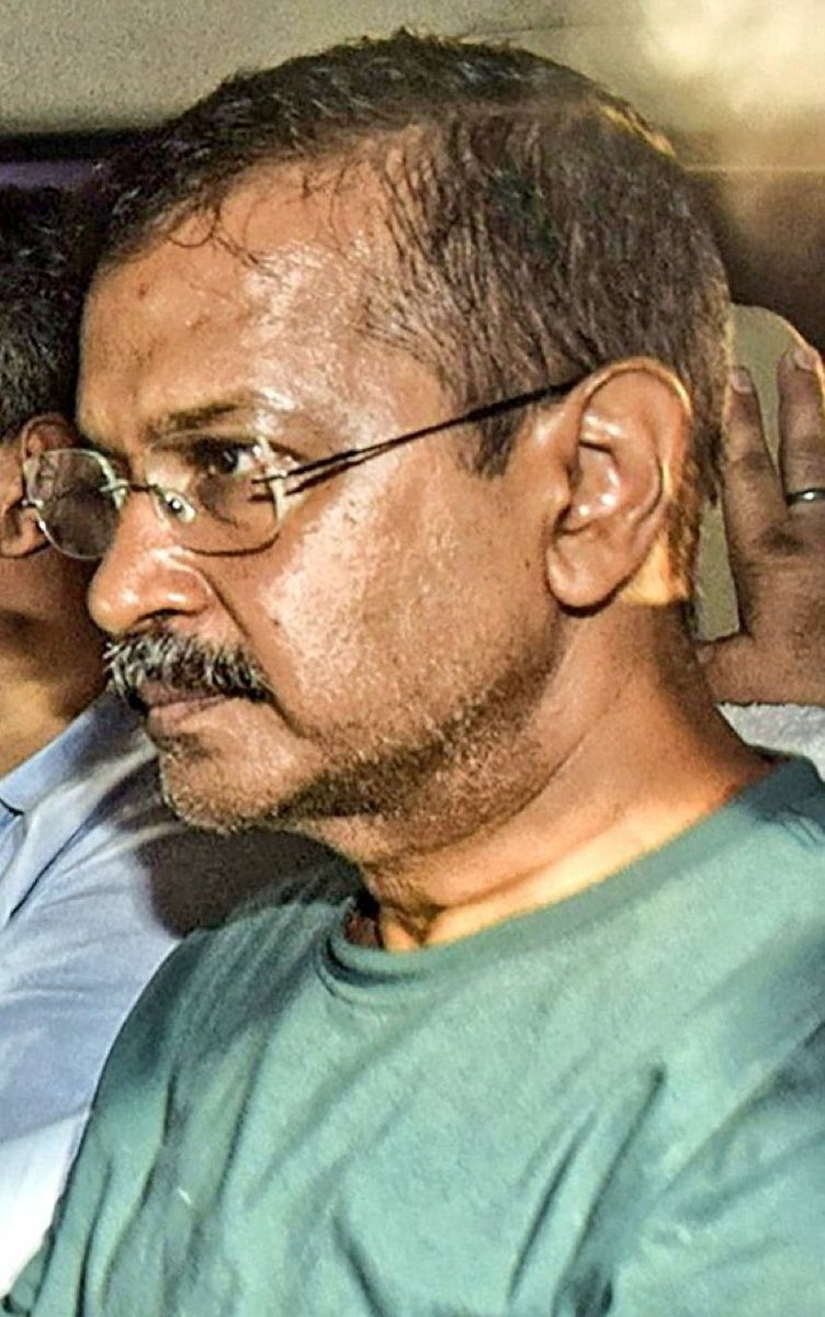 Riyashukla__'s tweet image. दिल्ली में मुख्यमंत्री किसे होना चाहिए ???

A). नूपुर शर्मा 

B). केजरीवाल 

कमेंट बॉक्स में अपनी राय बताए ।।