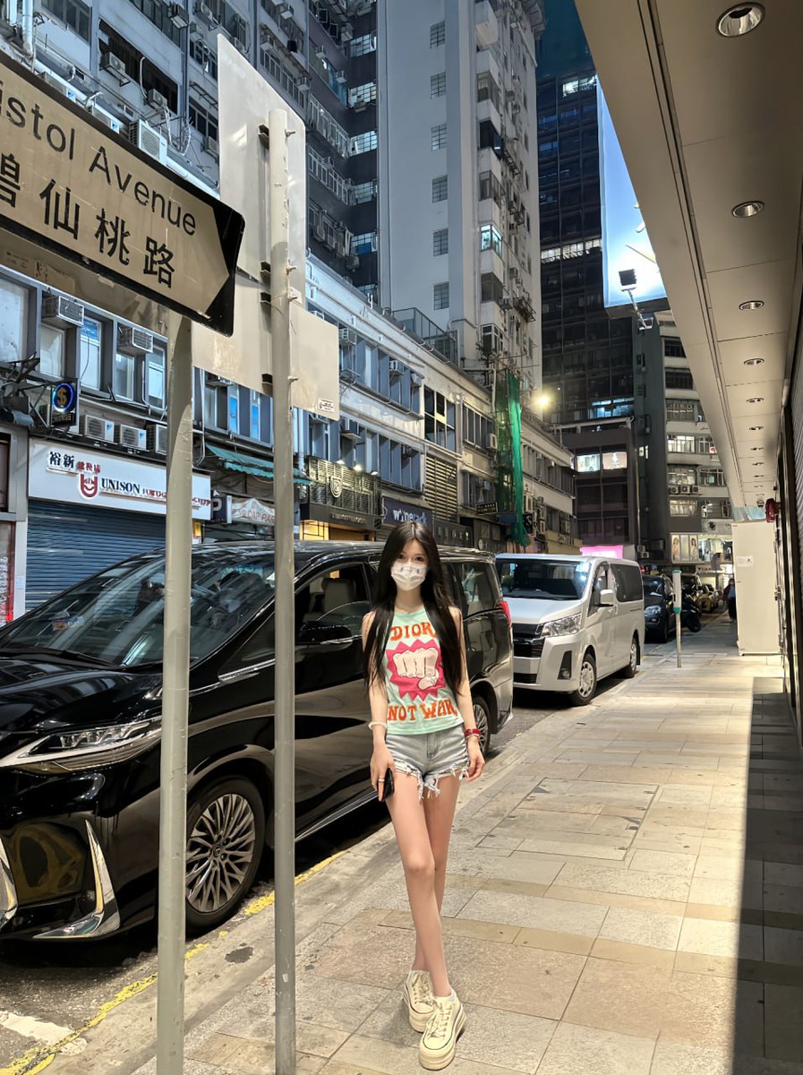 Teightew6eUFP's tweet image. WHAT A WOMAN