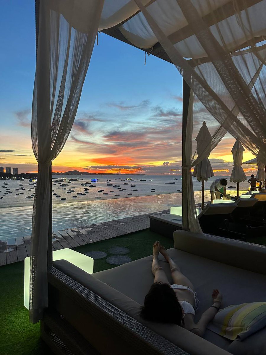 RirteaRrz's tweet image. DAZED ALLURE