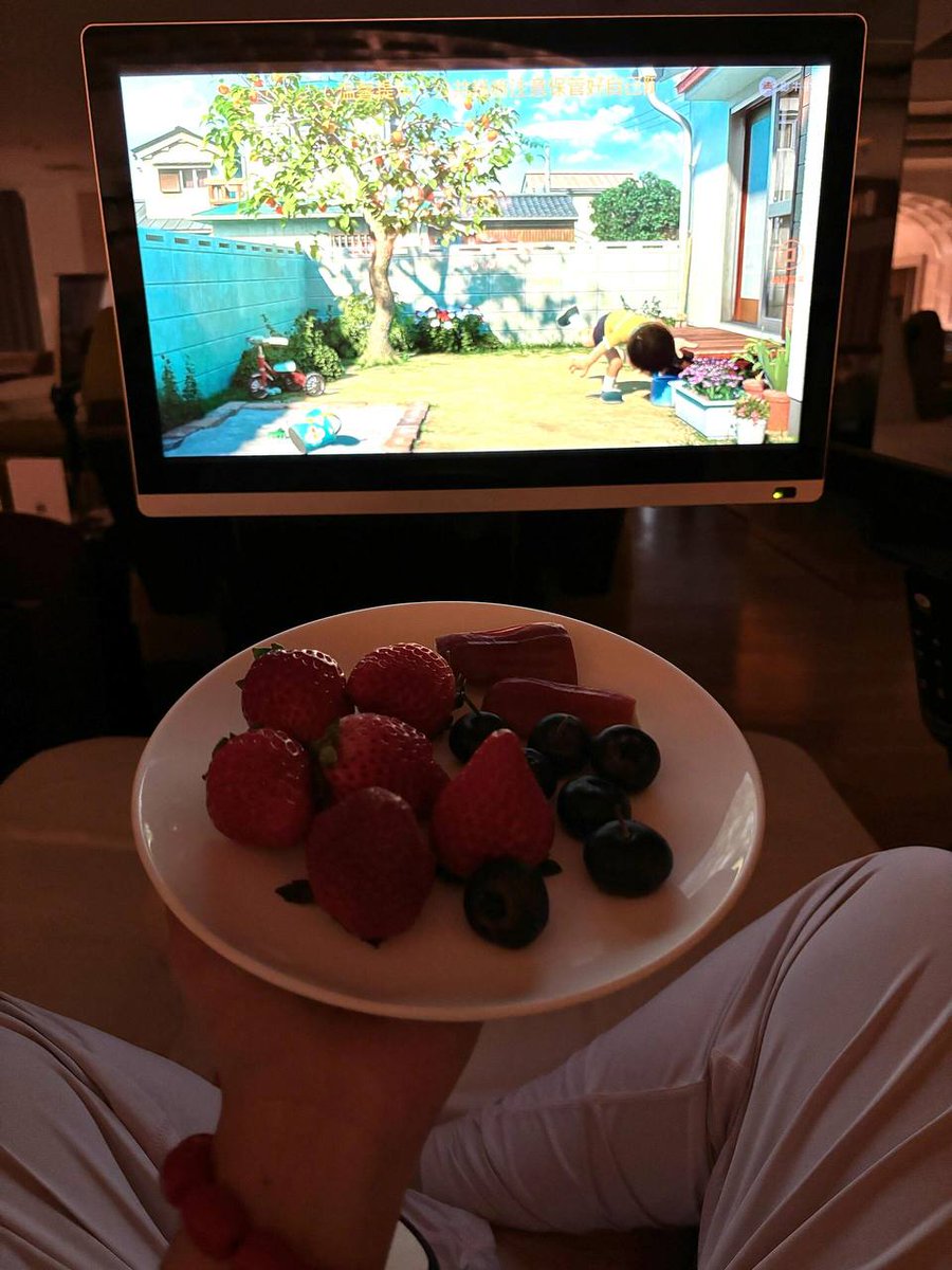 ShesckeydNeCXq's tweet image. oh my god