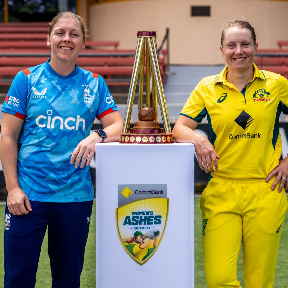 Remember tonight the Women’s Ashes begin! 

The opening ODI is being played in Sydney &amp; we’ve got commentary from 11pm on 5 Sports Extra &amp; <a href="/BBCSounds/">BBC Sounds</a>. 

You can also WATCH video clips &amp; highlights via <a href="/BBCSport/">BBC Sport</a> website &amp; app. 

#bbccricket #WAshes