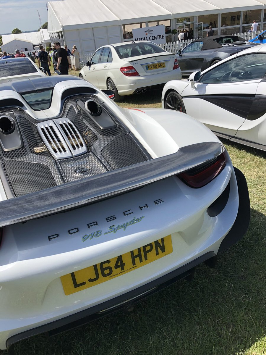 Exotics_Master's tweet photo. Porsche 918 Spyder

#Exotics_Master https://t.co/V0oMXFaiL0