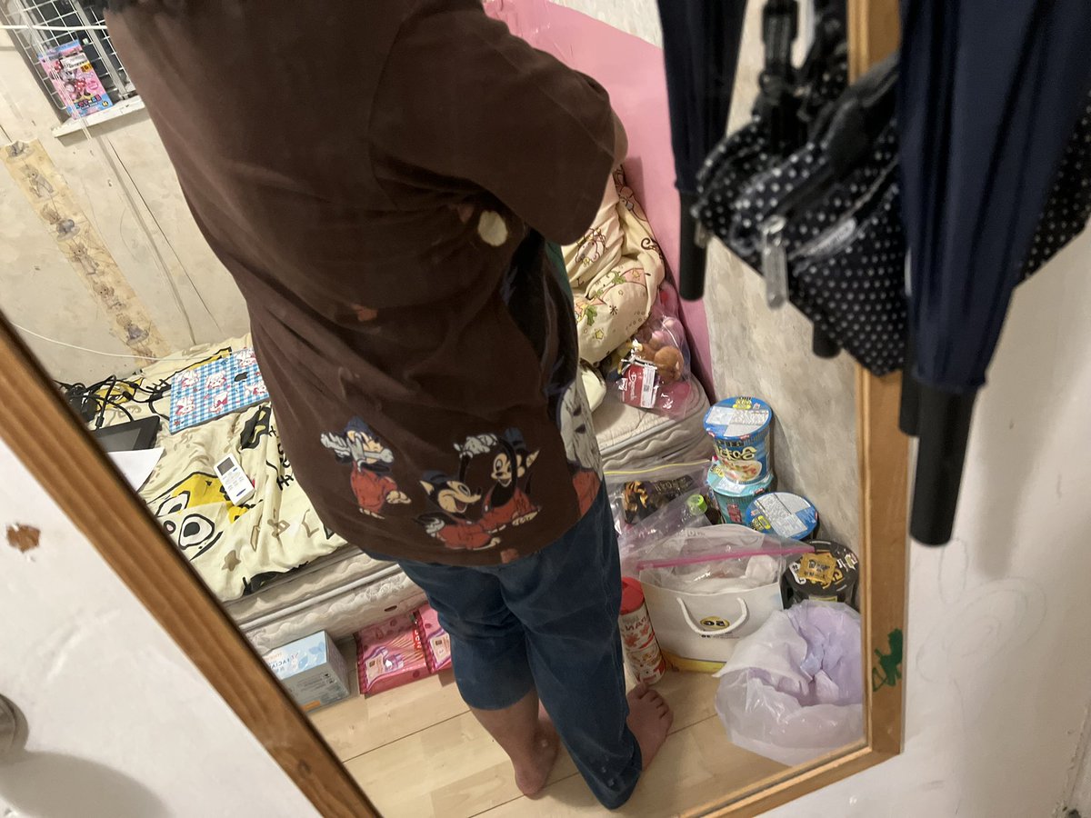 emi_hoi's tweet photo. I loves to wears Disney’s Big Bad Wolf tshirt from TDR official series to Disneyland https://t.co/lxuMdBKCtw