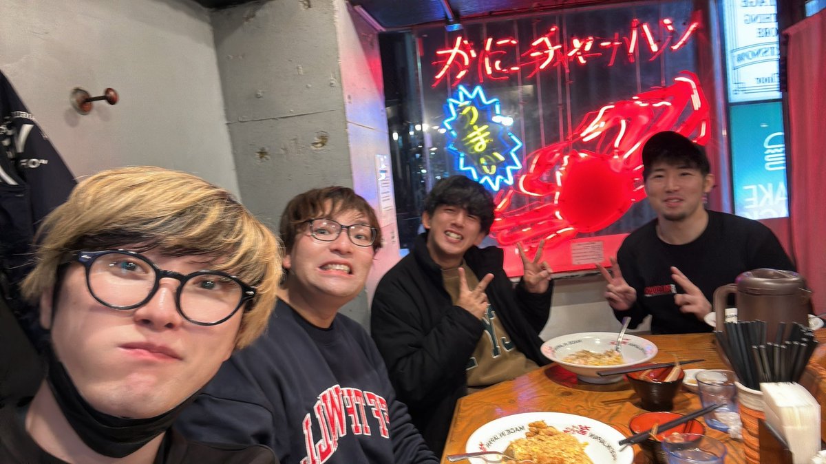 cplegarden_jp's tweet photo. 新年スタジオ初め！
2月8日に向けてバチバチ仕上げてます⚡️
いや、ほんとにかっこいいから（ELLEGARDENが）ライブハウスで会おう🎸🧀🍰！！

#ELLEGARDEN #CPLEGARDEN #カニチャーハン #あんかけカニちゃーさん https://t.co/1gM31DQnCX