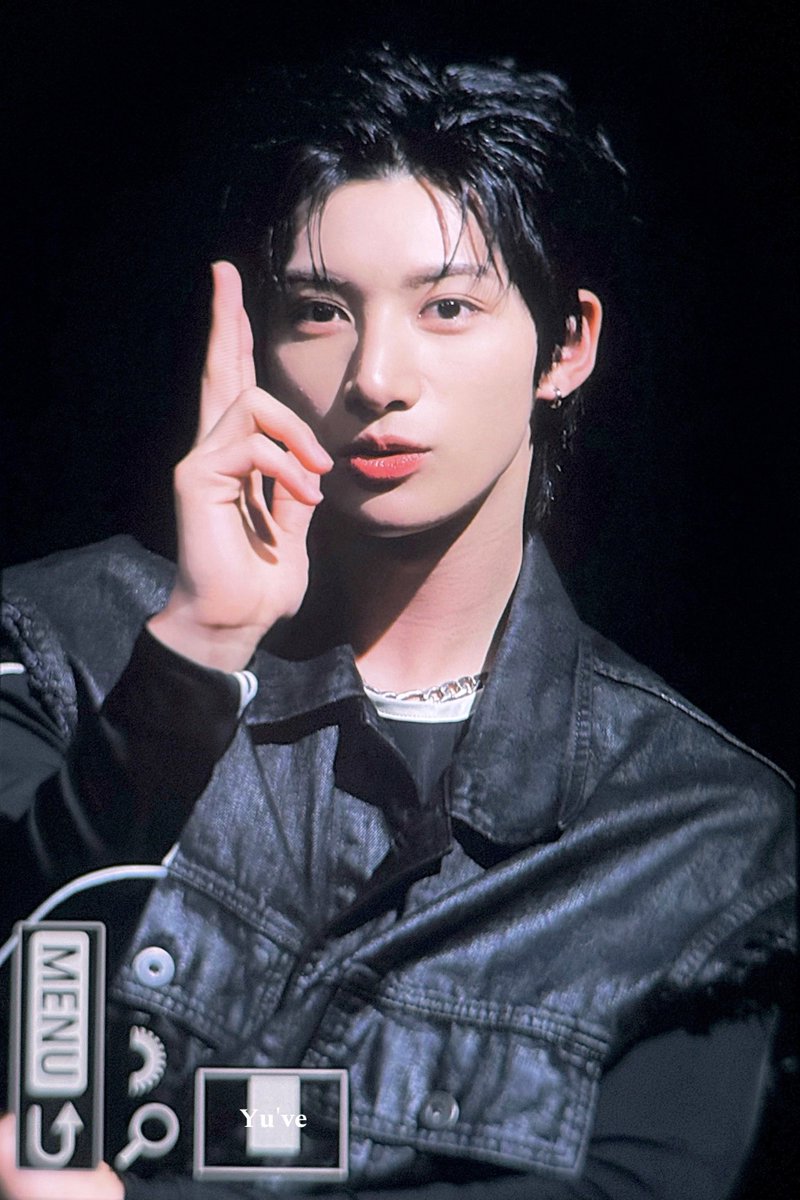 250111 팬사인회 

#넥스지 #유우 #NEXZ #ユウ #유우잘생겼다