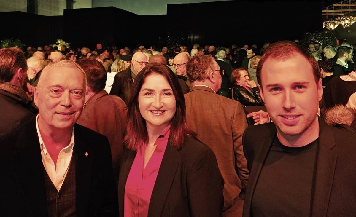 À la cérémonie de vœux de <a href="/StBrieucVille/">Saint-Brieuc</a> , 3 priorités : sécurité, accès aux soins et au logement ! avec <a href="/KarineGuguen/">Karine Guguen 🇫🇷🇪🇺</a> <a href="/joannicmartin/">Joannic Martin</a> 👏👍<a href="/d_horizons/">Horizons | Côtes d’Armor (22)</a> <a href="/Horizons_SB22/">Horizons Saint-Brieuc</a> <a href="/HorizonsLeParti/">Horizons</a> <a href="/EPhilippe_LH/">Edouard Philippe</a> <a href="/ChristopheBechu/">Christophe Béchu</a>