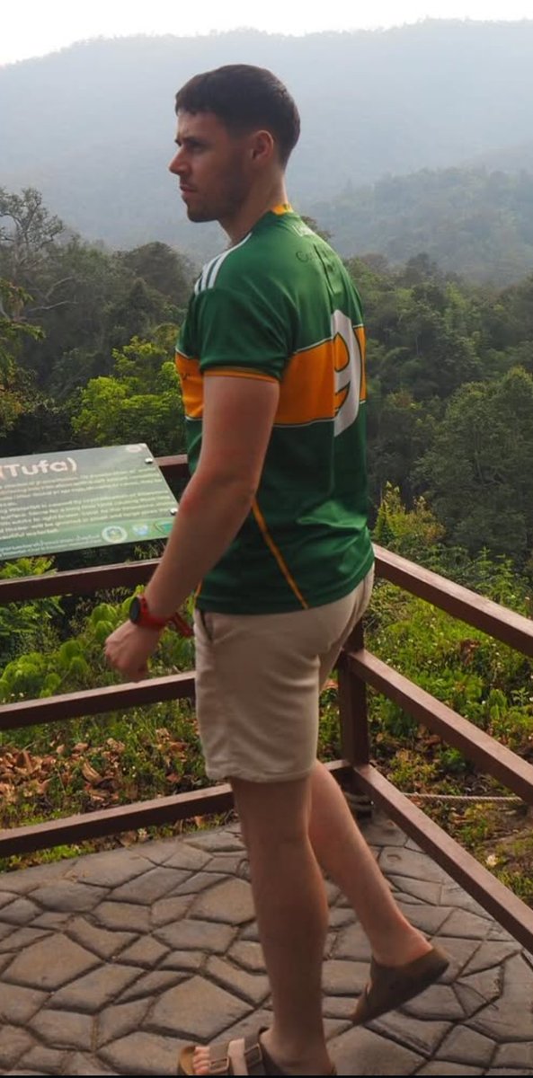 gaa_irish's tweet photo. He's gorgeous some ass https://t.co/eWtDYFy6wY