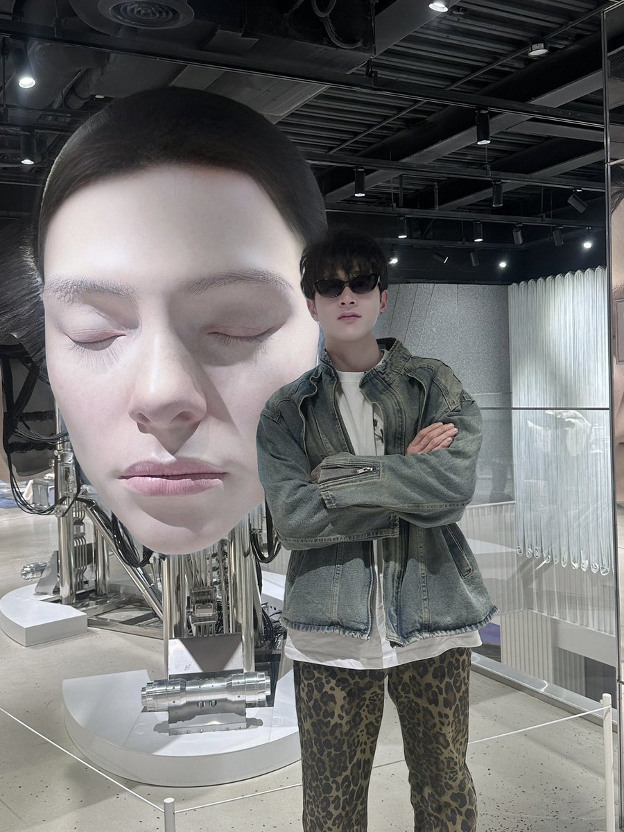 权志龙 tweet media