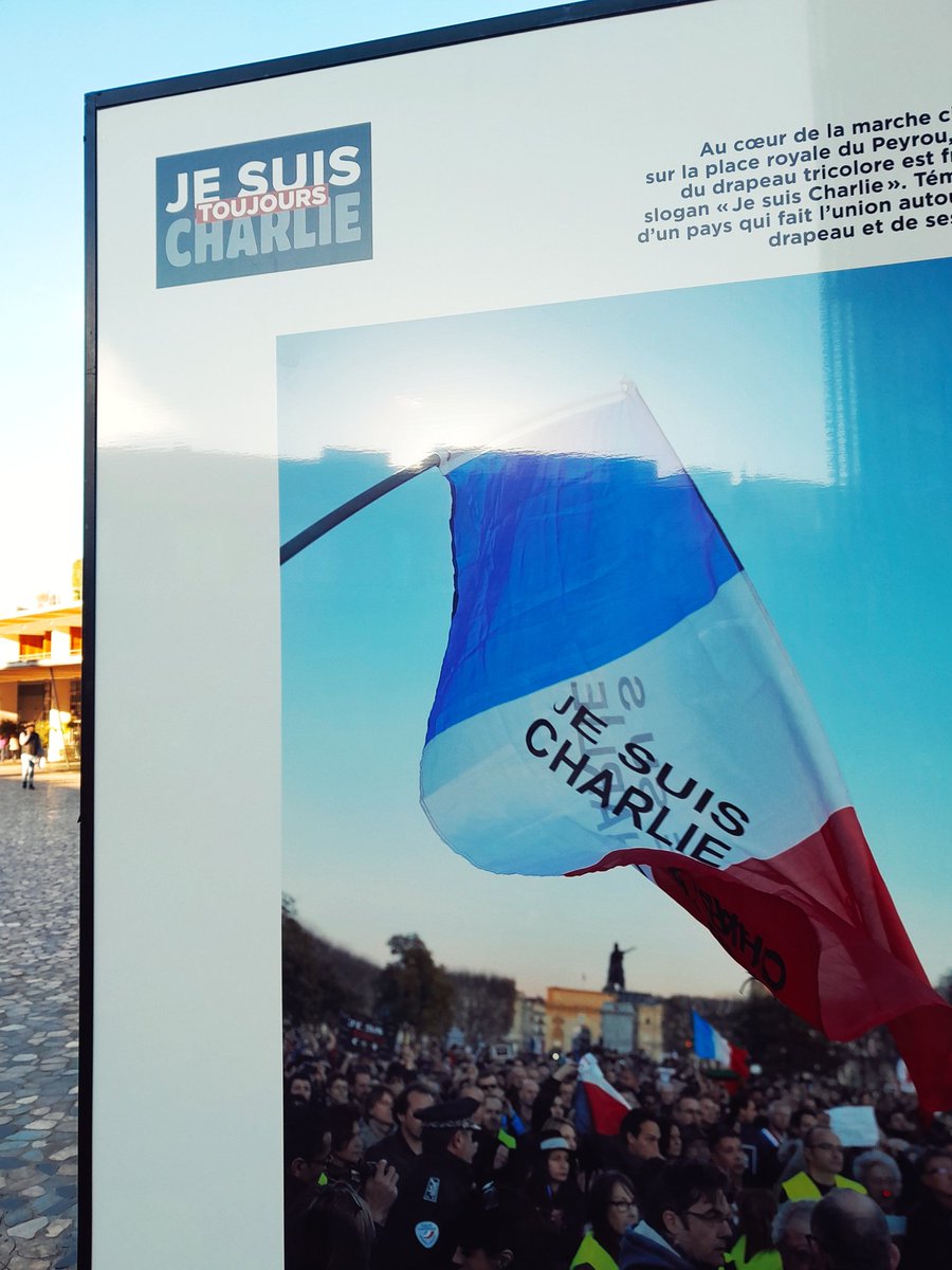 ArthurLansoneur's tweet photo. Il y a 10 ans, des millions de personnes marchaient dans les rues, en hommage aux victimes, en soutien à la liberté d'expression 🙏✨️ 

A #Montpellier, nous étions plus de 100.000. 10 ans plus tard, nous sommes toujours Charlie. ❤️ https://t.co/RIzcXhc5QV