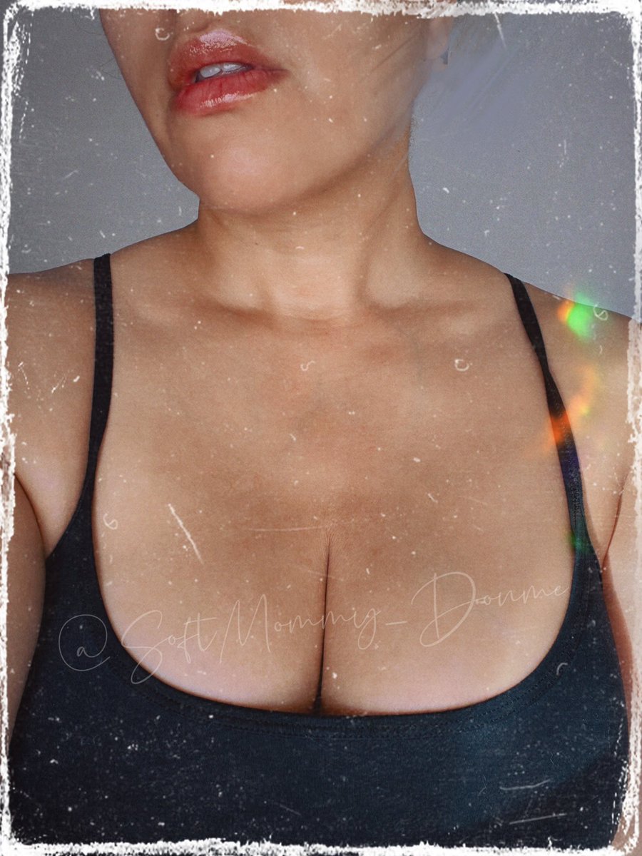 fkaSoftMommy's tweet photo. The way your breathing quickens when I say ‘stay’ is intoxicating. Such a very good boy for Mommy, trembling under my gaze, waiting for my touch…you’re mine, and I love watching you surrender🫦 https://t.co/zKo8Bw60PG