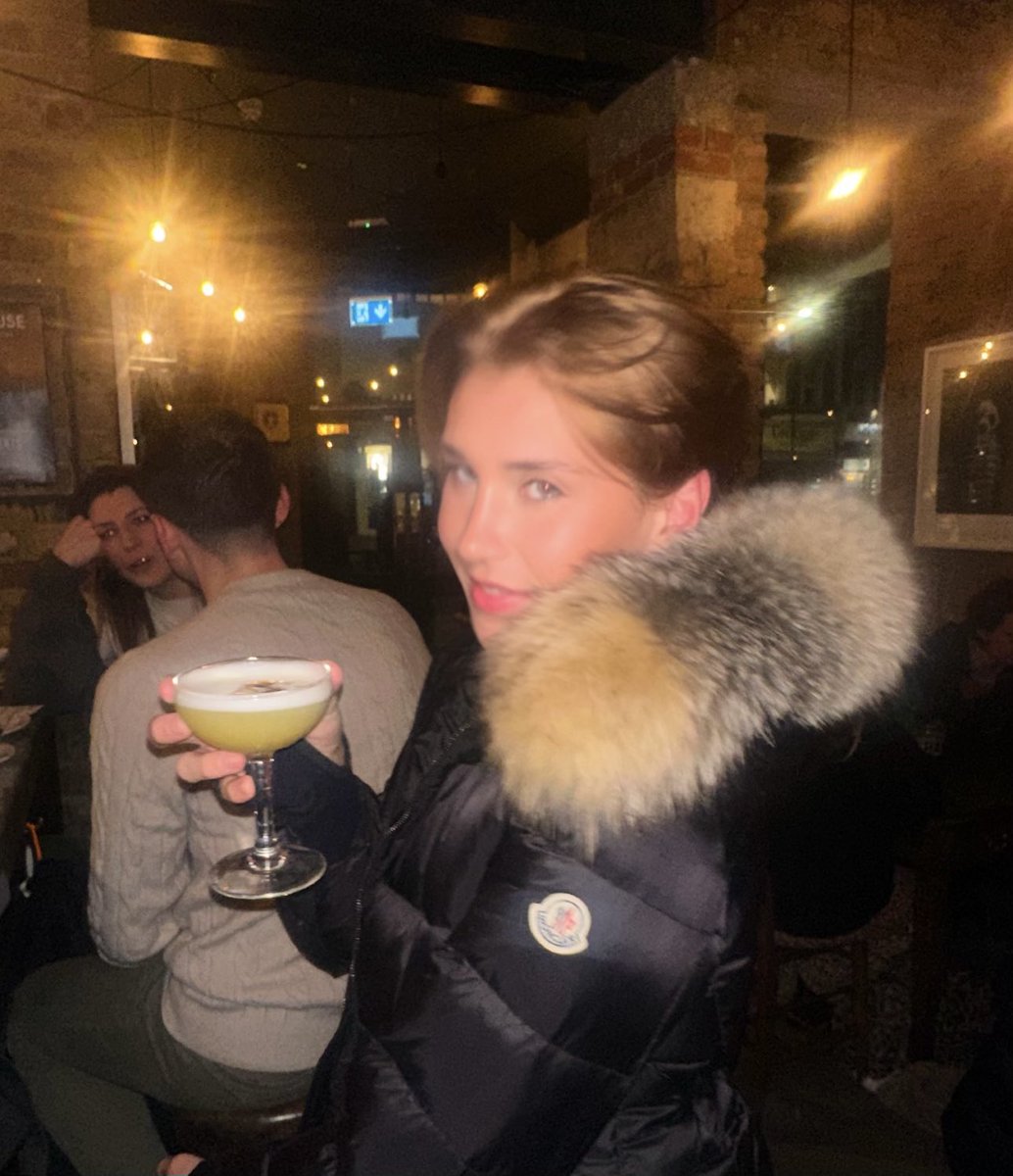 1harrypierce's tweet photo. Would you suck me on the first date? 😉 https://t.co/27Se5tC6Dd