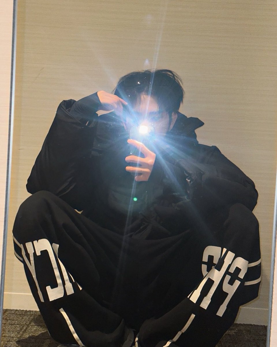 BAEKSEUNG_CREAM's tweet photo. 250111 인스타 #백승 

😎썬구리😎

#이펙스 #EPEX #BAEKSEUNG https://t.co/6PLoOl7SEA