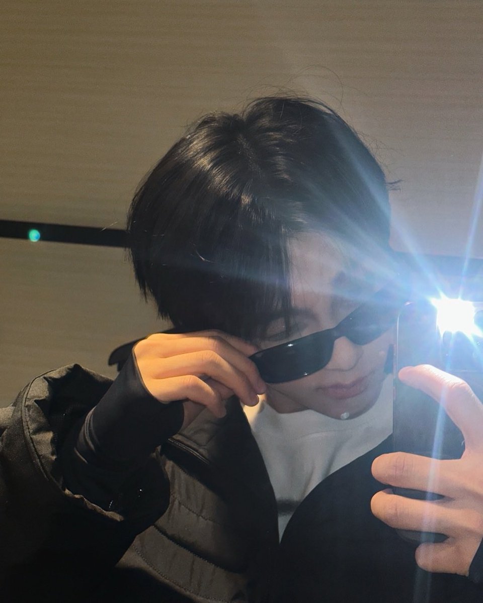 BAEKSEUNG_CREAM's tweet photo. 250111 인스타 #백승 

😎썬구리😎

#이펙스 #EPEX #BAEKSEUNG https://t.co/6PLoOl7SEA