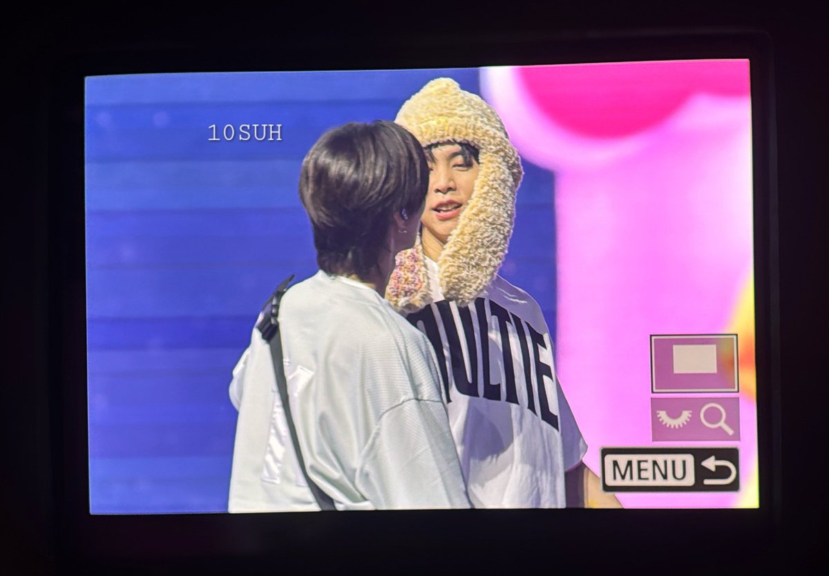 10suh_0401's tweet photo. 011125 SMT KOREA
JOHNNY &amp; TEN   

#WayV #TEN #텐 #เตนล์ 
#李永钦 #テン #威神V 
#쟈니 #JOHNNY #서영호 
#ジャニー #NCT #NCT127
#JOHNTEN https://t.co/xXjwuaocJu