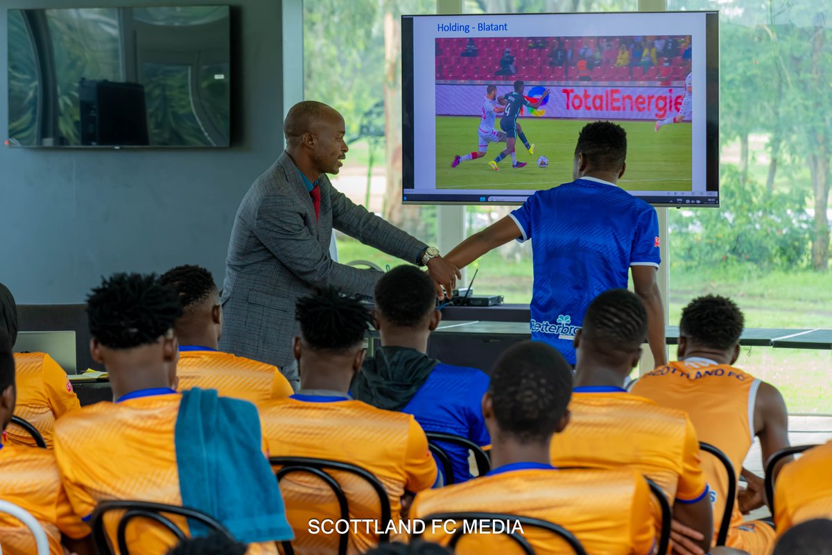 ScottlandFC's tweet image. 🚨 𝗣𝗹𝗮𝘆𝗲𝗿 𝗲𝗺𝗽𝗼𝘄𝗲𝗿𝗺𝗲𝗻𝘁 𝗣𝗿𝗼𝗴𝗿𝗮𝗺𝘀

The Scotts went through a refresher on the LAWS OF THE GAME as we get ready for the Games.

Next up: FINANCIAL LITERACY 

#TheNewChapter #mabviravira