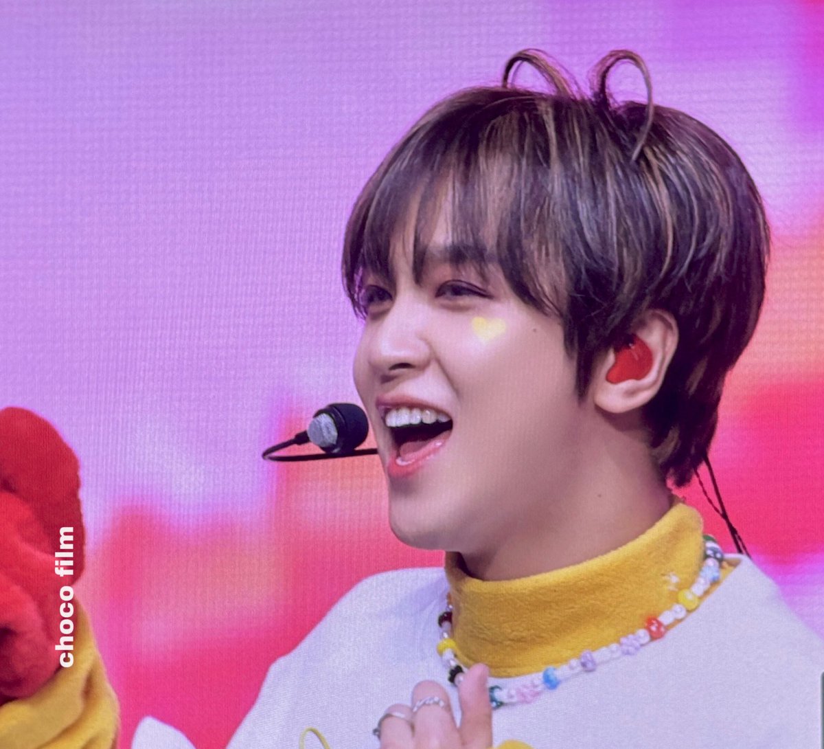 sophiechanelala's tweet photo. happy baby bear haechan! 

#HAECHAN #해찬 #ヘチャン #SMTOWNLIVE2025 https://t.co/giQQnDjGcn