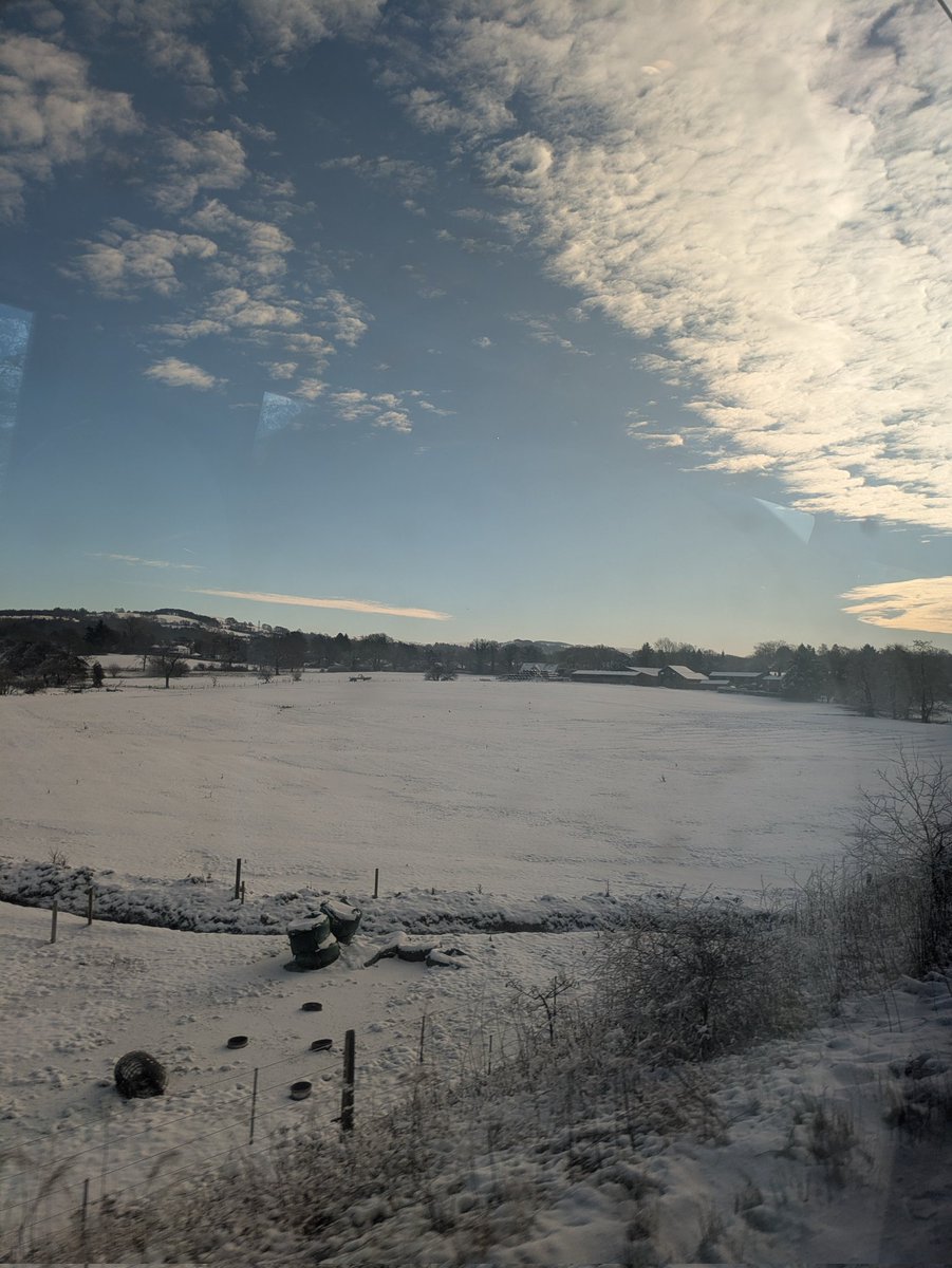 Lisa Simpson (@poetrybylisa) on Twitter photo Birmingham bound on this beautiful (but chilly!) day for the Writing and Reading the Pandemic event later on with <a href="/mmgiovanelli/">Marcello Giovanelli</a> <a href="/PolinaGavin/">Dr Polina Gavin</a> <a href="/JamieRHale/">Jamie Hale</a> and George Sandifer-Smith at Aston Uni. Any of my followers on here joining us? #covid #poetry Birmingham bound on this beautiful (but chilly!) day for the Writing and Reading the Pandemic event later on with <a href="/mmgiovanelli/">Marcello Giovanelli</a> <a href="/PolinaGavin/">Dr Polina Gavin</a> <a href="/JamieRHale/">Jamie Hale</a> and George Sandifer-Smith at Aston Uni. Any of my followers on here joining us? #covid #poetry
