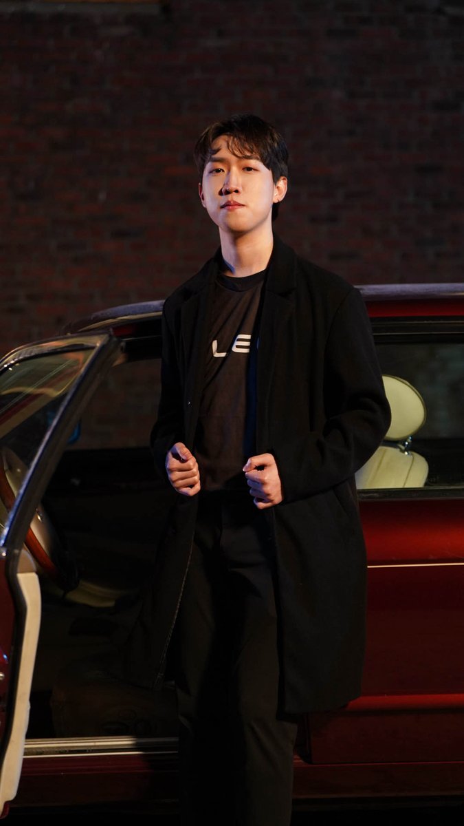 เส้นทางนักกีฬาอีสปอร์ตของผมได้จบลงแล้ว
 
            โดยเหตุผลที่ผมตัดสินใจสิ้นสุดเส้นทางนักกีฬาอีสปอร์ตจริงๆก็ประกอบไปด้วยหลายๆเหตุผลเลยครับ แต่เหตุผลหลักๆคือ ผมพอใจและอิ่มเอมกับสิ่งที่ผมได้ทำไปทั้งหมดตลอดระยะเวลา 5 ปีของการเป็นนักกีฬามากๆ และชีวิตผมตอนนี้