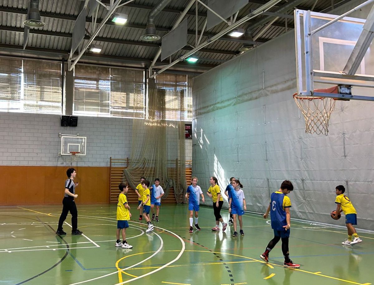 Escola Frederic Godàs tweet media