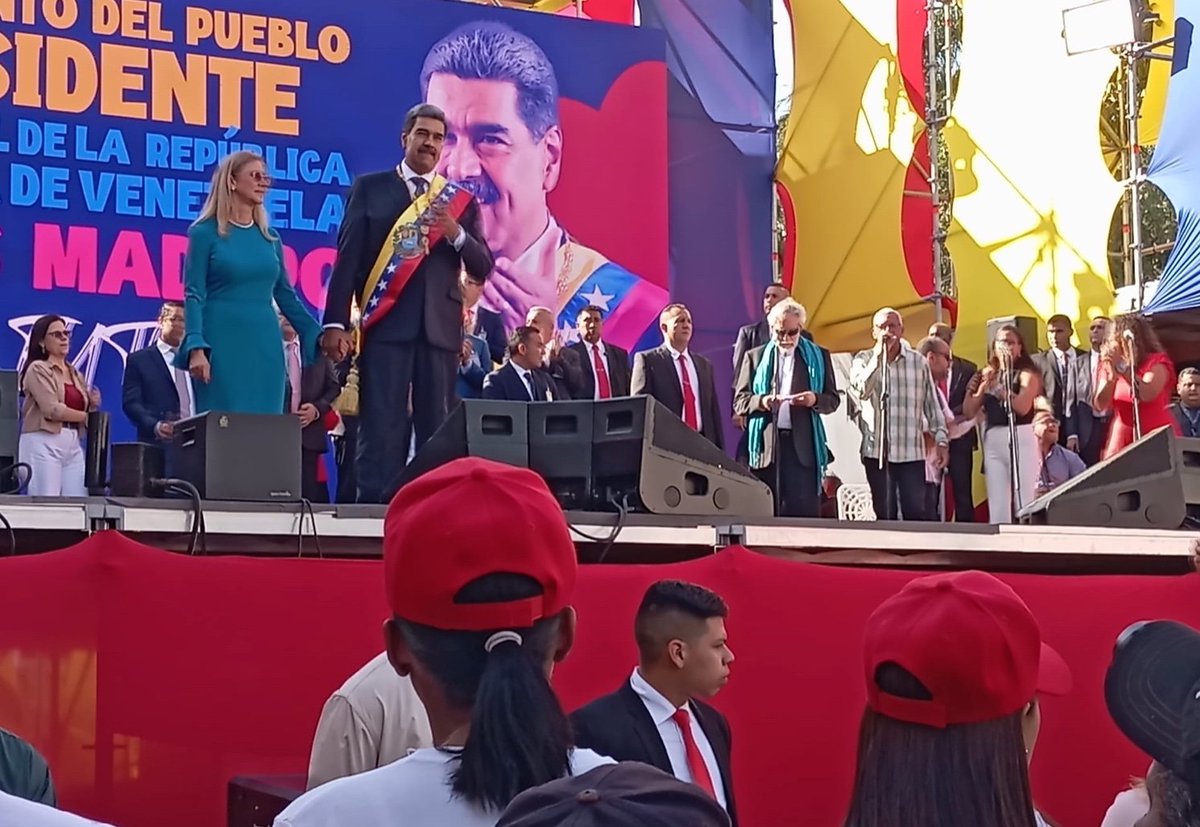 🇻🇪 Após a vitória eleitoral de julho, solidariedade internacionalista, com mais de 2000 delegados e delegadas de diferentes países, respostou à chamada do governo para assistir com o seu povo à tomada de posse de <a href="/NicolasMaduro/">Nicolás Maduro</a> e ratificar a Vitória Popular Bolivariana.