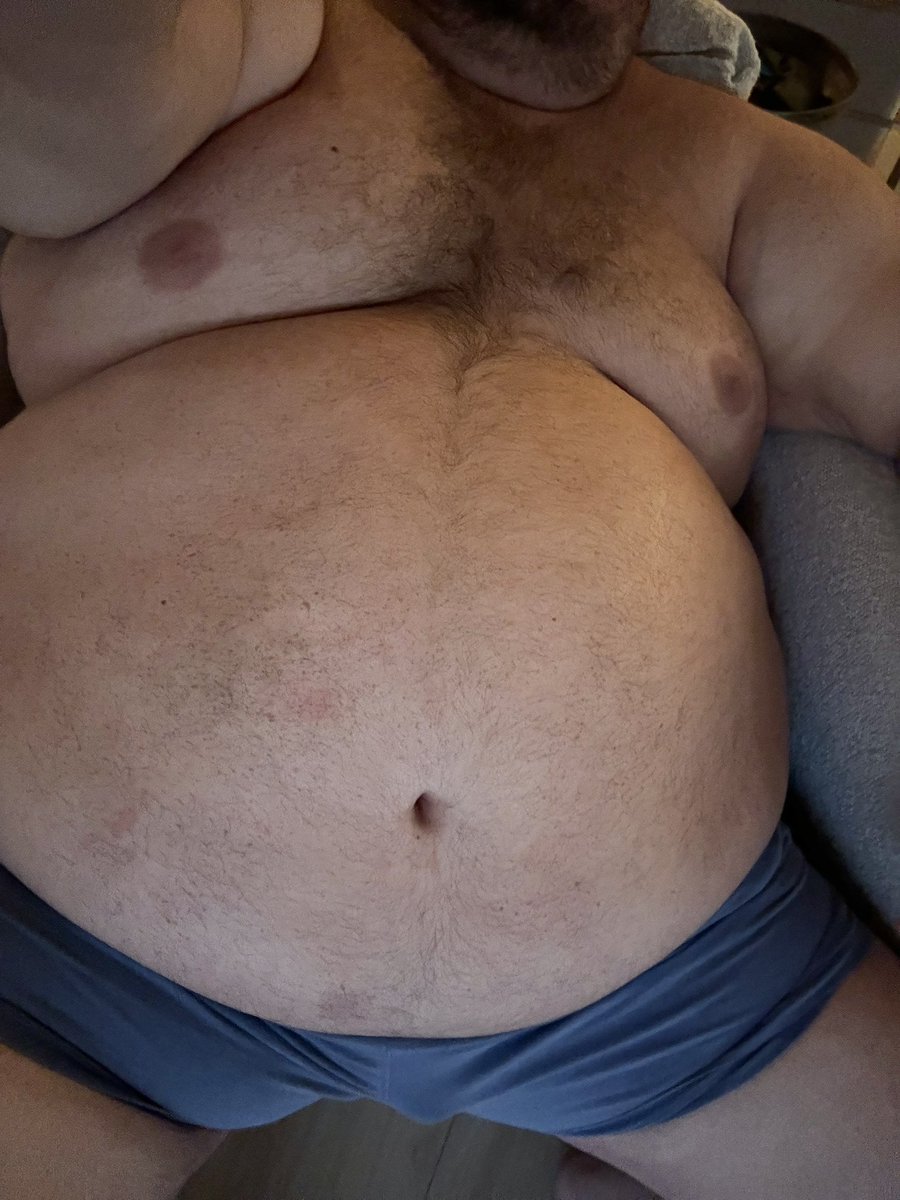 BigBearandBoy's tweet photo. Wake me up by sucking on these titties 💦 https://t.co/hgljIkXJyB