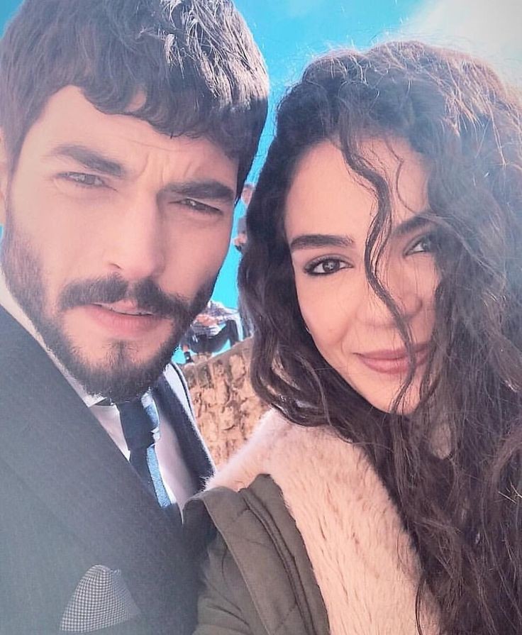 Ay güneşten vazgeçer mi ki
ben senden vazgeçeyim ❤️‍🔥😌

#Akru
