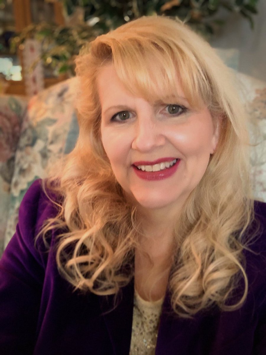 LadyLakeMusic's tweet image. Hi Guys 🌈👱‍♀️🙏 #VibeTribe Just checking in!! Having our final #Christmas gathering today w @johndadamo and @LadyLakeSean 💞 #muchlove to all 🙏 #PrayersForLA ~ Cindy xo