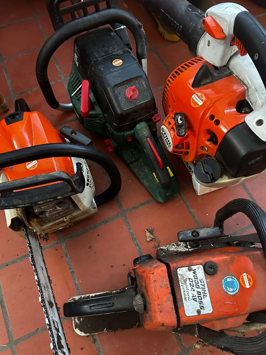 Humberside Police - Rural Task Force (@humberbeat_rtf) on Twitter photo #RuralTaskForce We are continuing the push to forensically mark agricultural property across the East Riding. Today we have marked over £50,000 worth of machinery & trailers at a local farm. #RuralCrimePrevention <a href="/HumbersidePCC/">Humberside PCC</a> <a href="/selectadna/">SelectaDNA</a> <a href="/DatatagPLT/">DatatagPLT</a> #RuralTaskForce We are continuing the push to forensically mark agricultural property across the East Riding. Today we have marked over £50,000 worth of machinery & trailers at a local farm. #RuralCrimePrevention <a href="/HumbersidePCC/">Humberside PCC</a> <a href="/selectadna/">SelectaDNA</a> <a href="/DatatagPLT/">DatatagPLT</a>