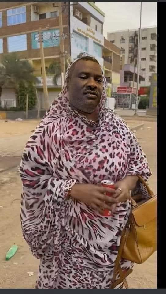monzerkaber's tweet photo. قال لو مدني سقطت بلبس توب https://t.co/VsjDZ9Ns9d