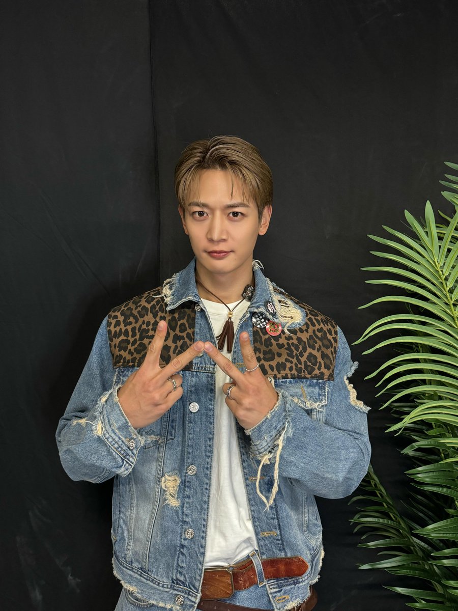 SHINee tweet media