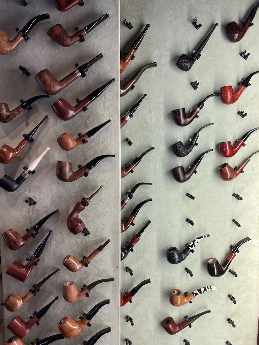 TiffanyLisa1986's tweet image. These pipes are made of very old wood and the craftsmanship is OK but the price may be a little expensive😀
#piperrockelle #piperblush #Pipelayer #PiperDoll  #Cigar #CIGARS #cigarettetwt #NewYork #saturdaymorning #SaturdayVibes #Saturday #SaturdayStories #readingworld #READYFOR