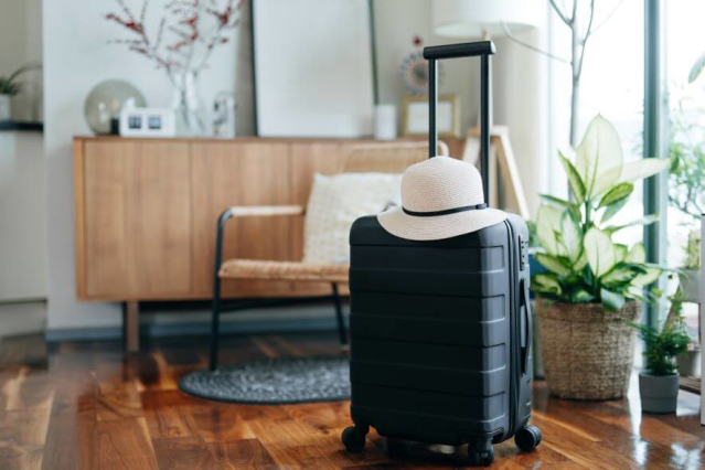 tslagency's tweet photo. Do you have extra space that could be making you money? Here's a guide to turning your home or guest cottage into a vacation rental. https://t.co/u94pFEkBzM https://t.co/K9bX5WoVqm