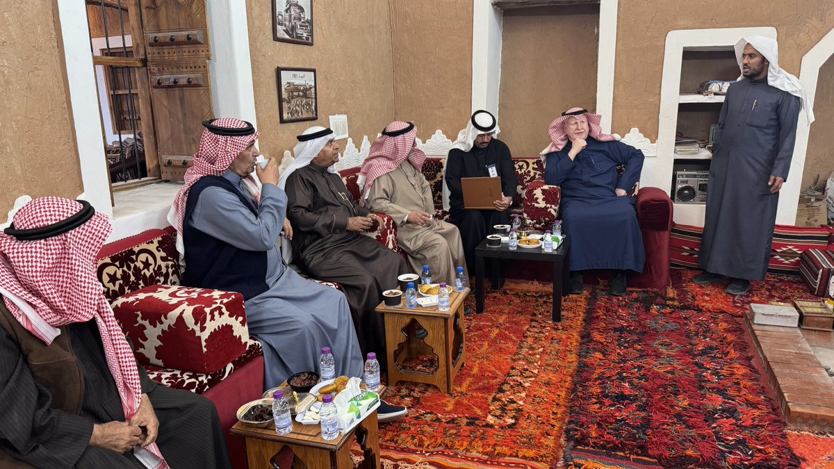 abdulforgiving's tweet photo. اسعدنا نخبة من الزملاء والزميلات في جمعية @ealameuon بزيارة خاصة لمدينة #الزلفي اليوم وامس وترأس 
الوفد الدكتور 
@S_F_Algharbi واطلعوا خلال الزيارة على جوانب مماتشهده المدينة من نهضة
 وحراك في مختلف المجالات الاقتصادية والسياحية والصناعية والثقافية وغيرها .⬇️ https://t.co/7jwhoOO95t