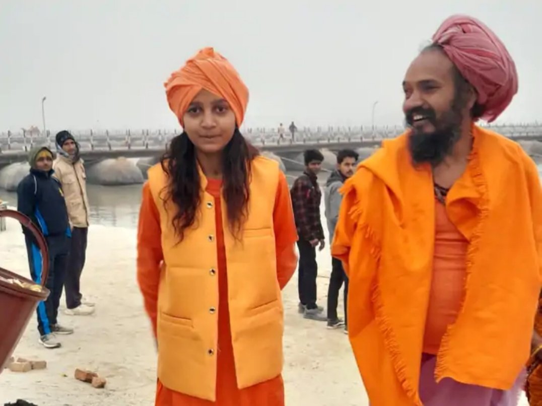 पाखण्ड का दौर चरम पर है