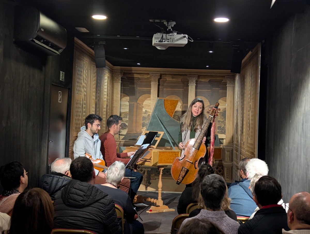 🎶 Aujourd’hui à Blain, nous inaugurons une scène itinérante unique qui porte la musique classique au cœur de 23 communes grâce à Ma Région Virtuose.
Merci à l’Ensemble Masques pour cette expérience magique, et à l’École d’art mural de Versailles pour les décors exceptionnels.