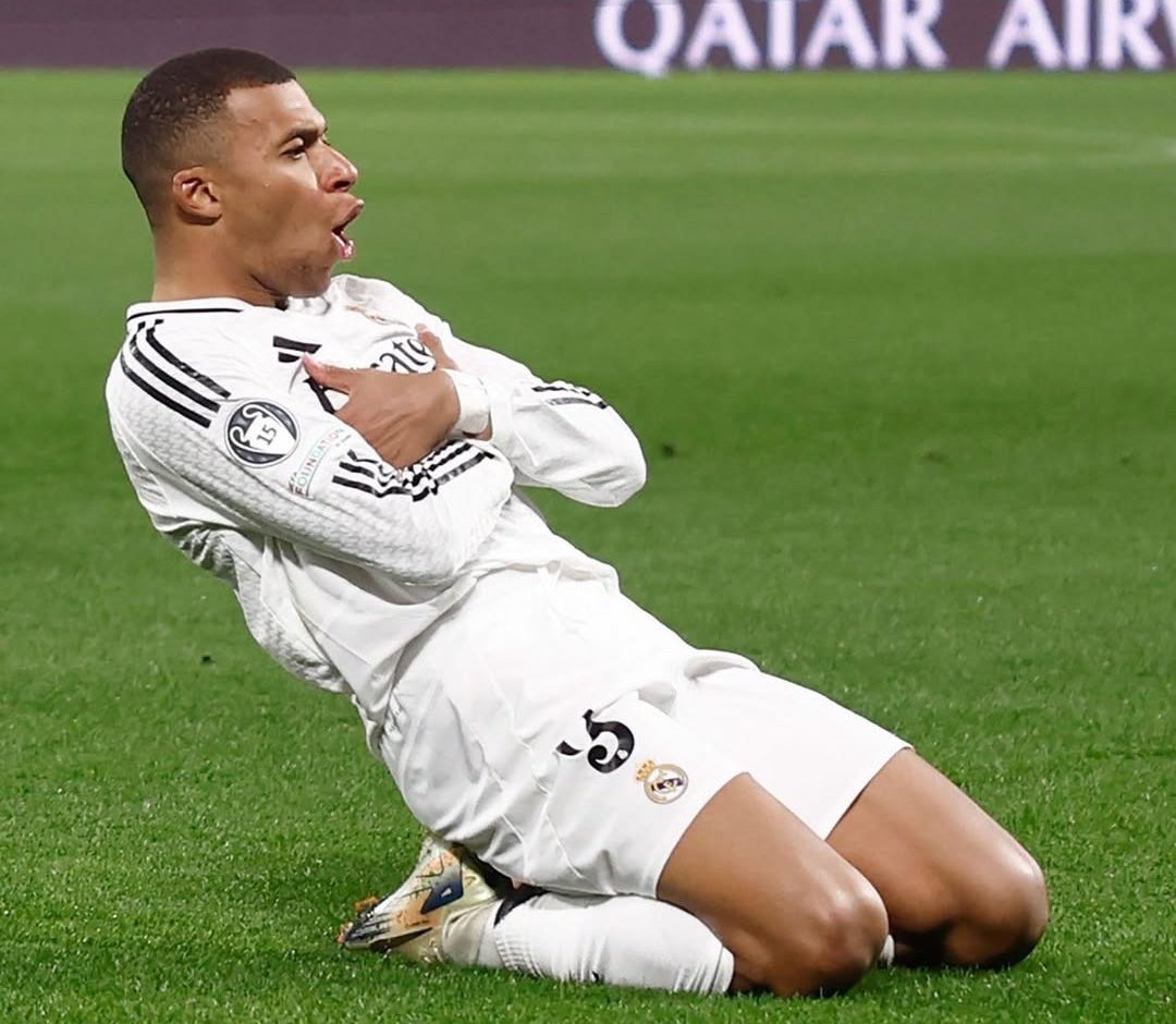 (fan) REAL MADRID FANS 🤍 tweet media