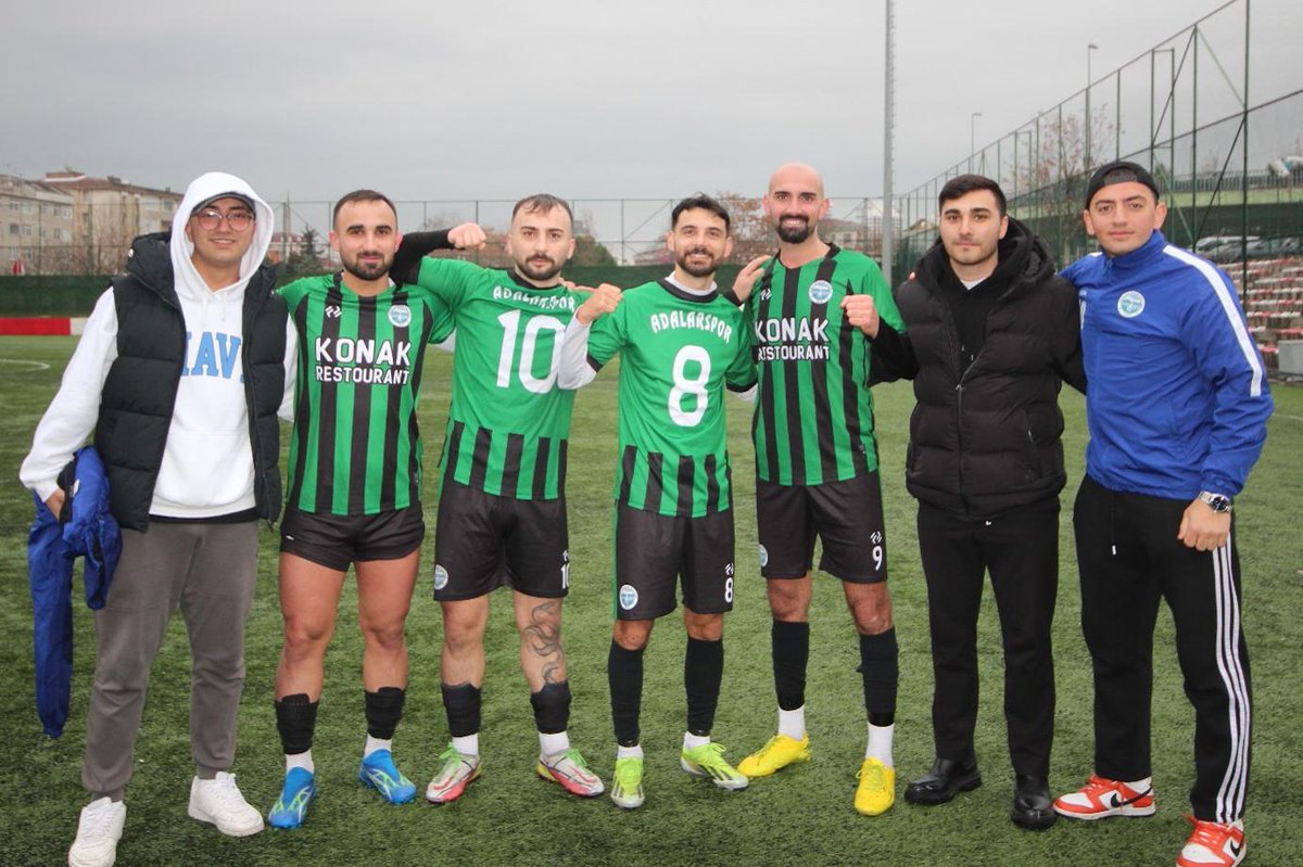ErcanAkpolat1's tweet photo. Şampiyon Adalarspor ⚽🥇

Bugün, Beykoz Yenimahalle Spor karşısında 5-1'lik skorla galip gelip; grubunda şu ana kadarki tüm maçlarını kazanarak namağlup şekilde şampiyonluğa uzanan Adalar Spor Kulübü'nü tebrik ediyor, başarılarının devamını diliyorum. Bu başarının arkasında büyük emekleri olan Kulüp Başkanı ve aynı zamanda CHP İstanbul İl Başkan Yardımcısı Haydar Karasu başta olmak üzere sporcuları ve teknik ekibi de ayrı ayrı kutluyorum.

Nice başarılara Adalarspor! 🏆